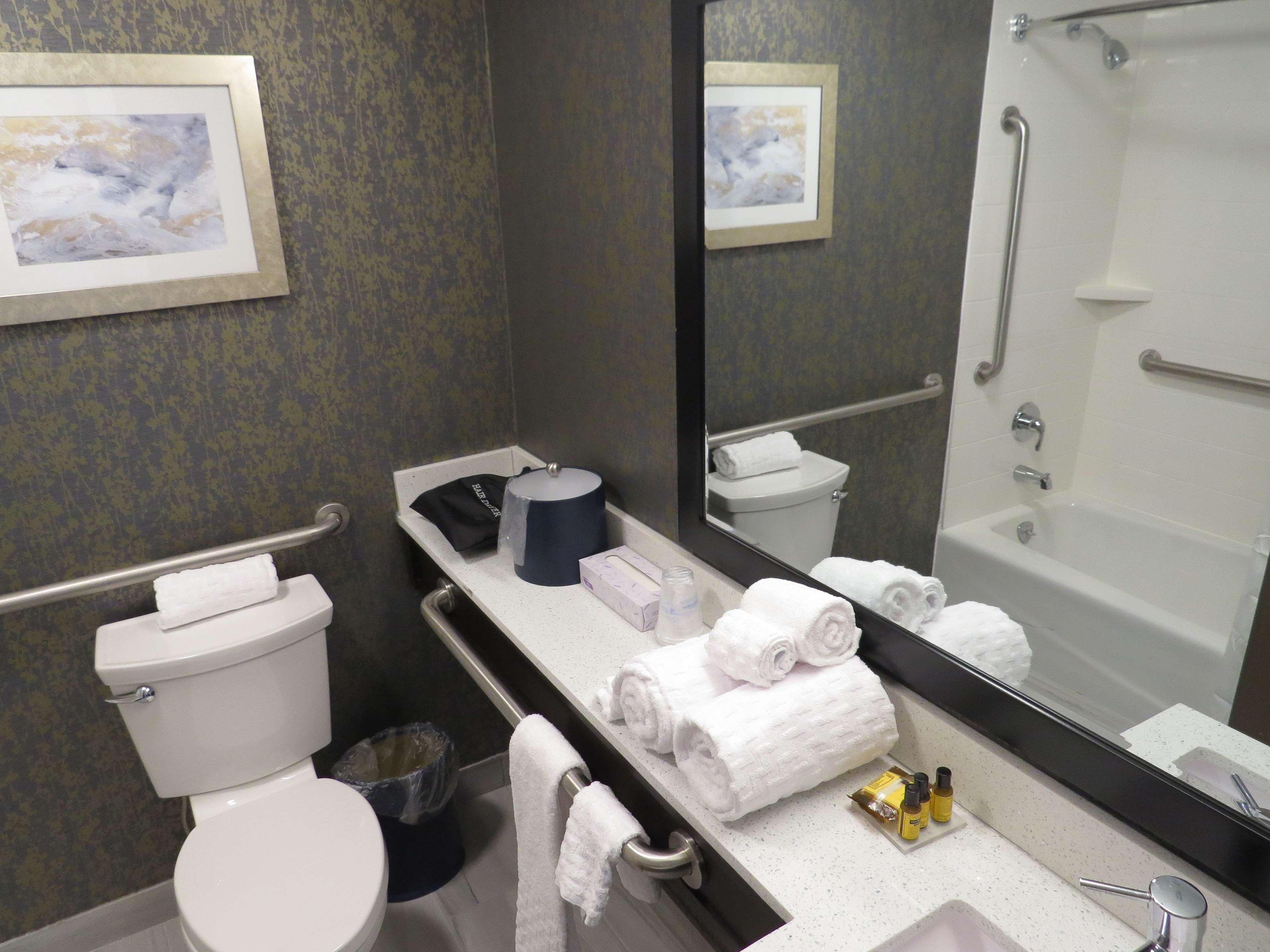 Best Western Plus Landmark Inn Laconia Ngoại thất bức ảnh