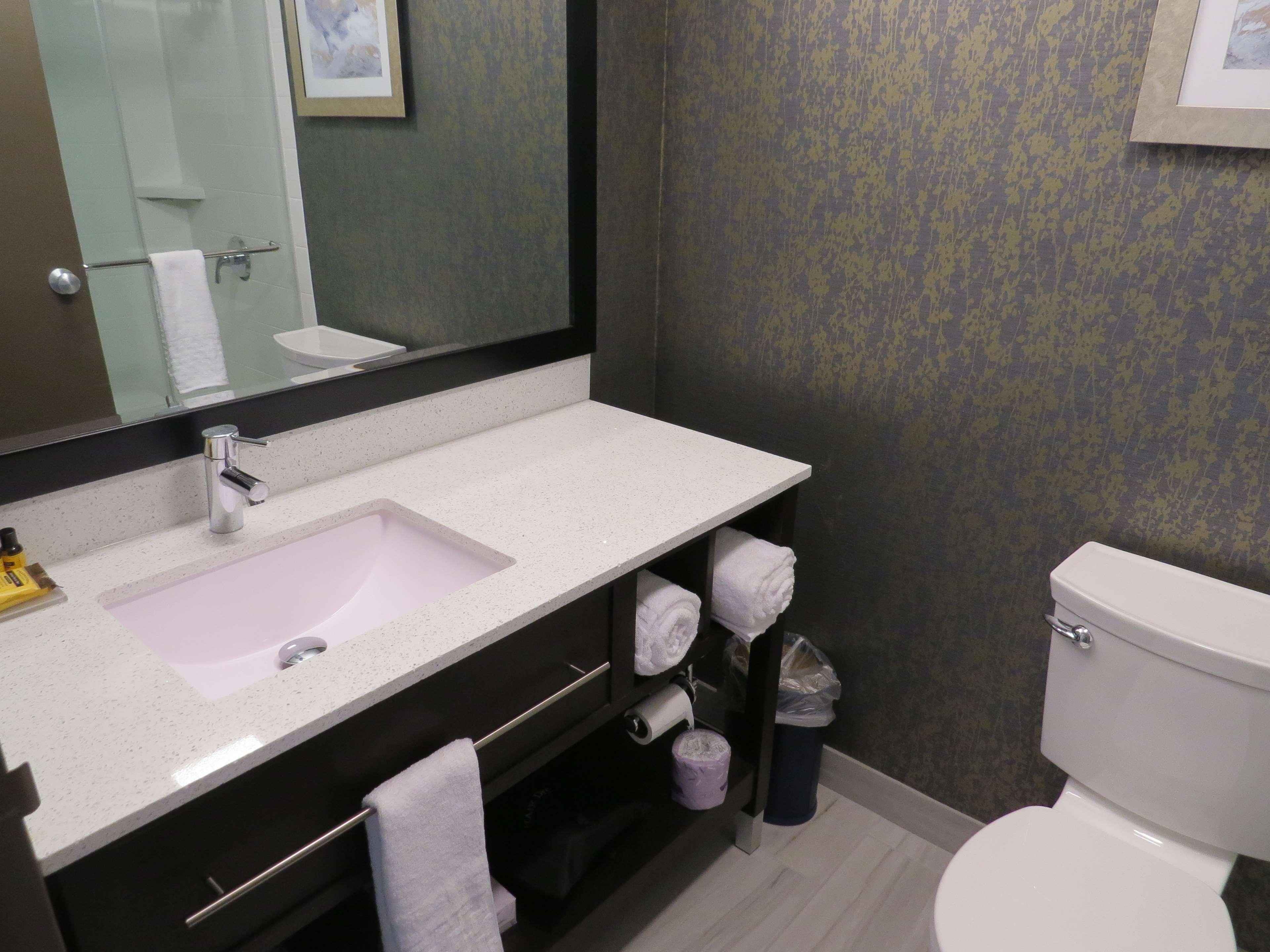 Best Western Plus Landmark Inn Laconia Ngoại thất bức ảnh