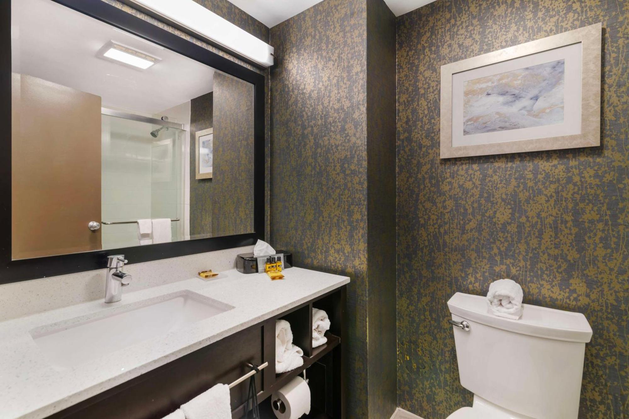 Best Western Plus Landmark Inn Laconia Ngoại thất bức ảnh